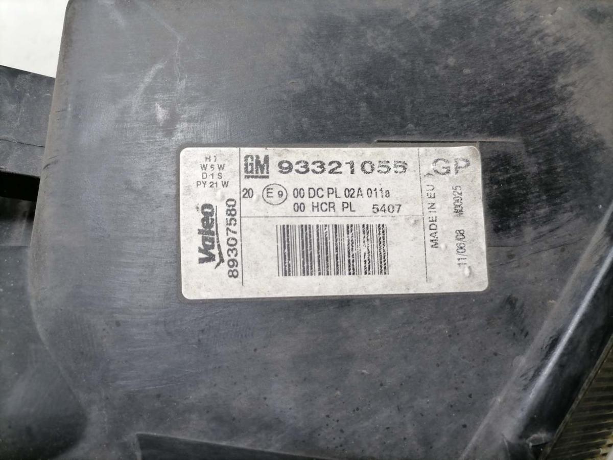 Opel Meriva A Bj.2004 original Xenonscheinwerfer rechts leicht vergilbt